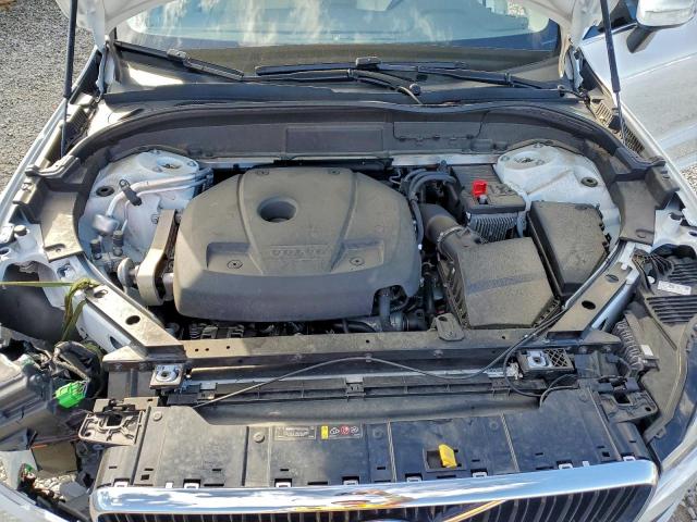 Volvo XC60 T5 Momentum Image 11