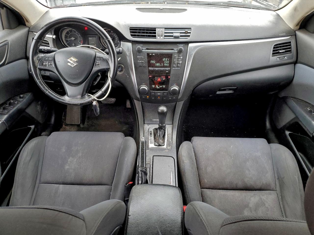 Suzuki Kizashi Se Image 9