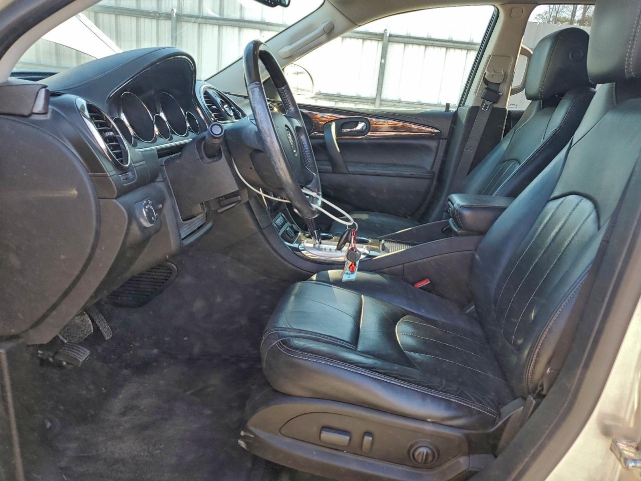 Buick Enclave Image 12