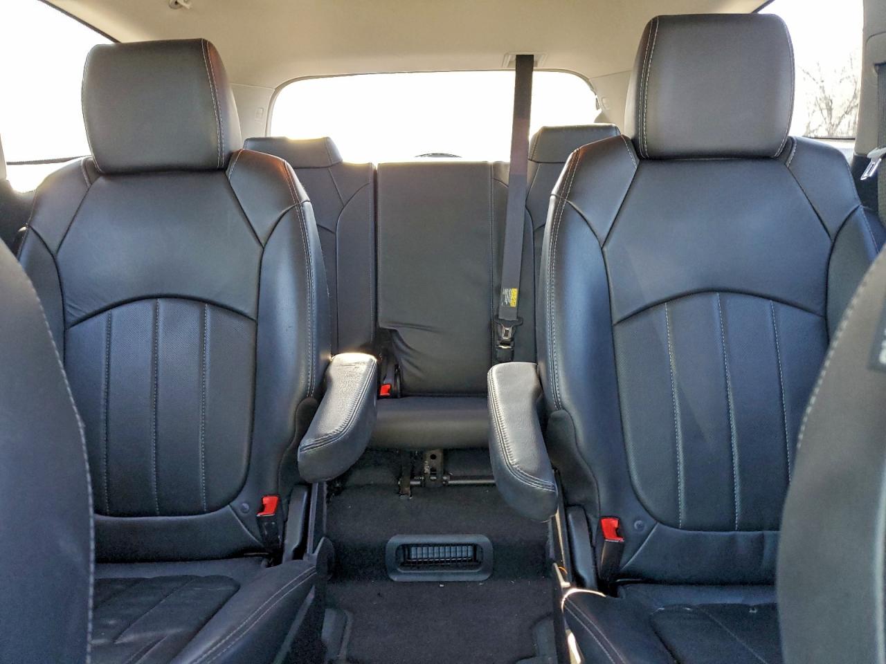 Buick Enclave Image 13