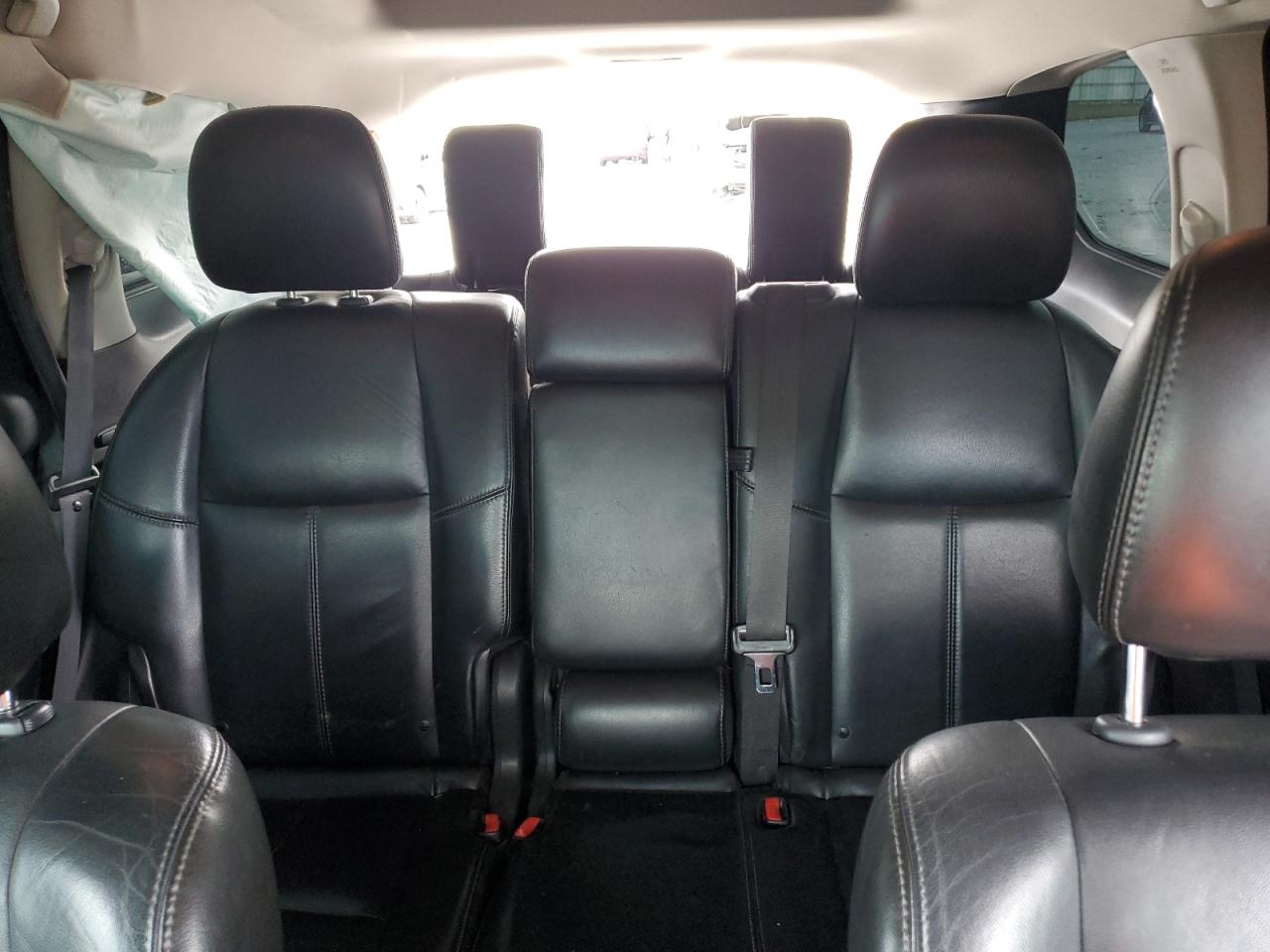 Nissan Pathfinder S Image 10