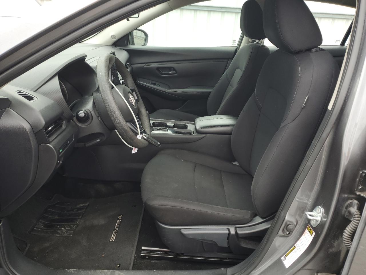 Nissan Sentra S Image 3