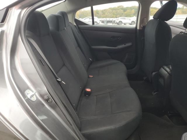 Nissan Sentra S Image 8