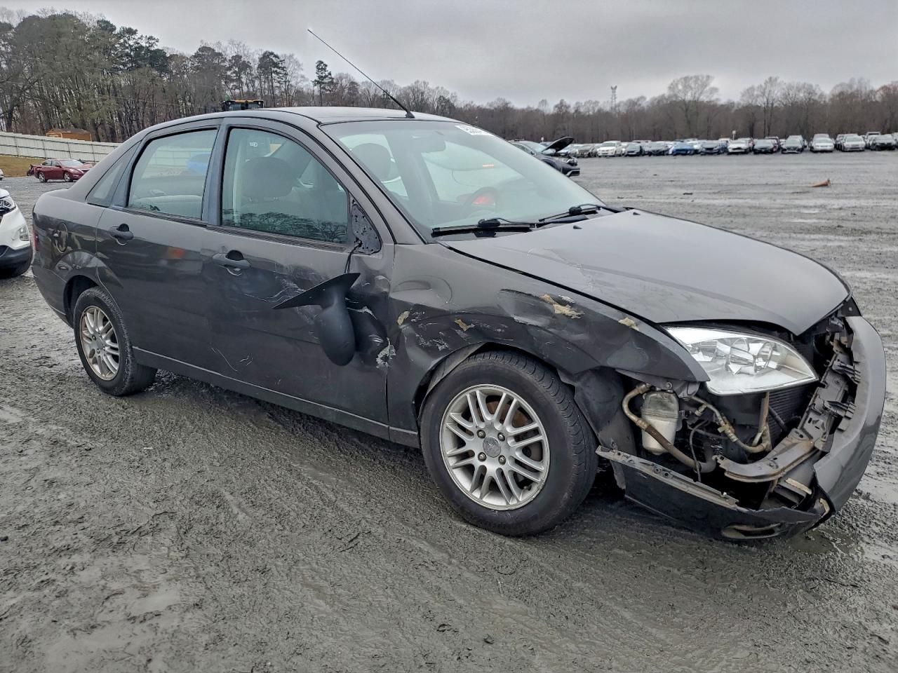 Ford Focus Zx4 Image 3