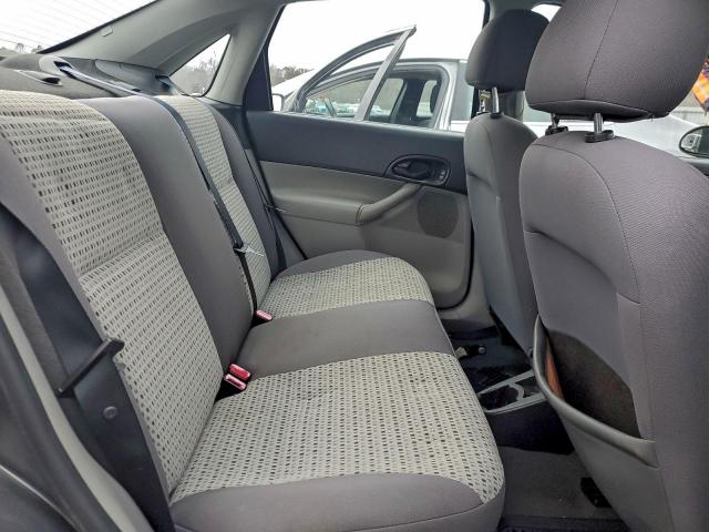 Ford Focus Zx4 Image 11
