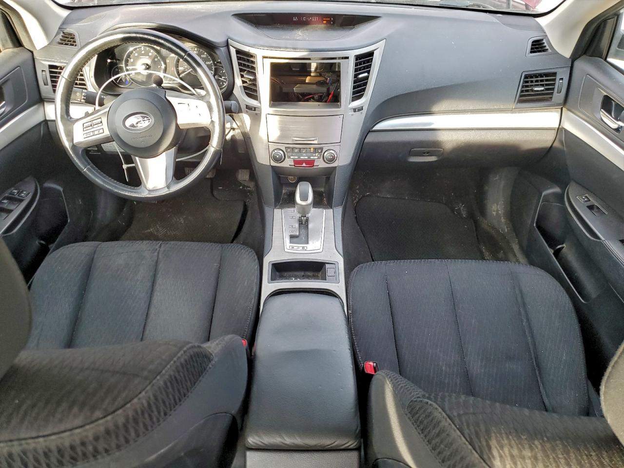 Subaru Legacy 2.5i Premium Image 3