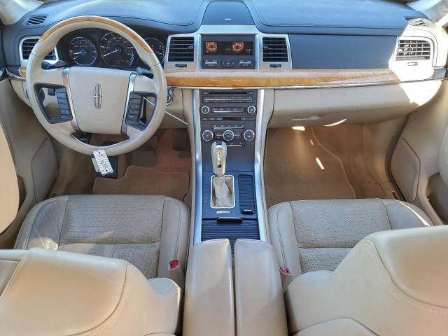 Lincoln MKS Image 12