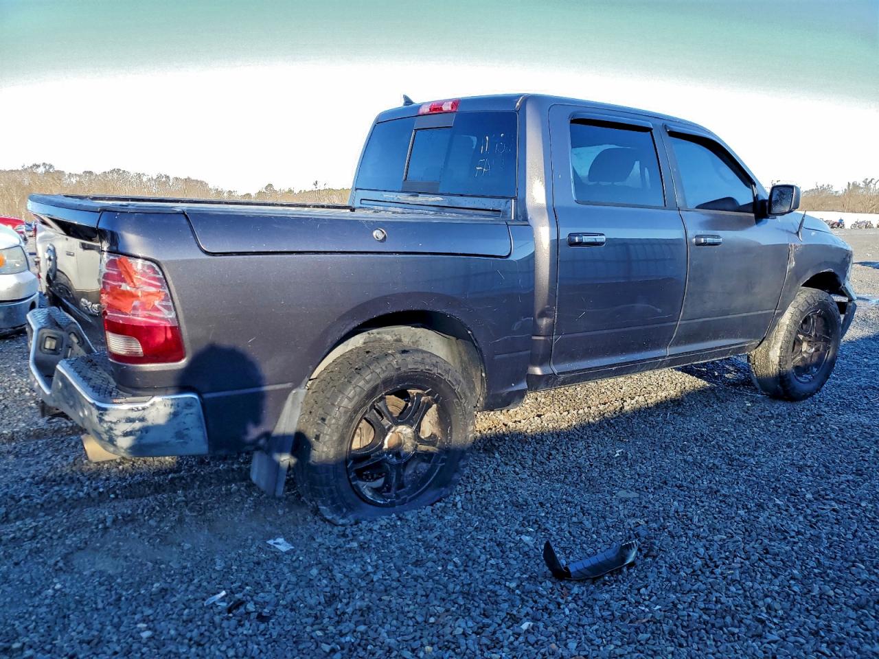 Ram 1500 Slt Image 8