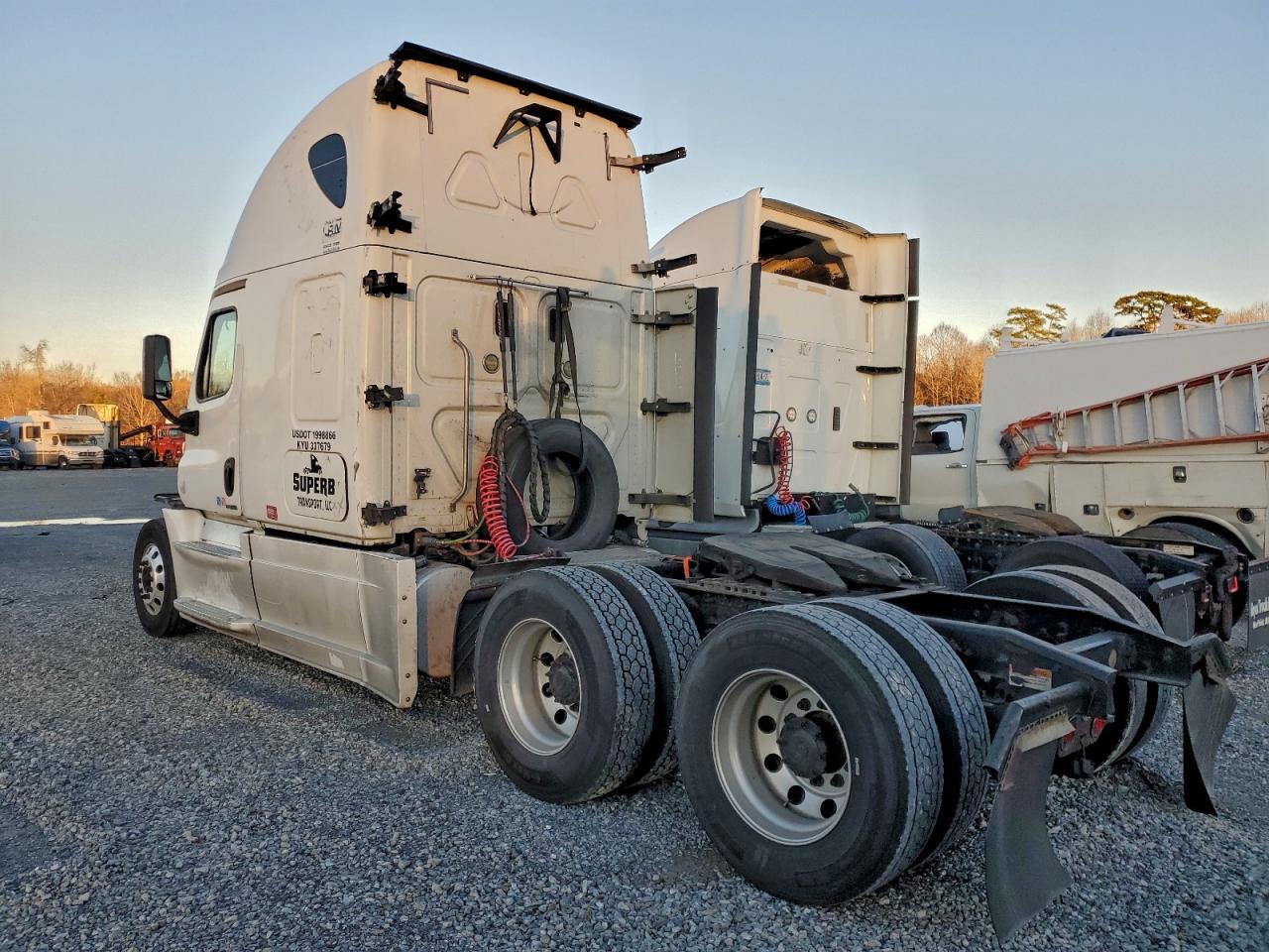 Freightliner Cascadia Image 4