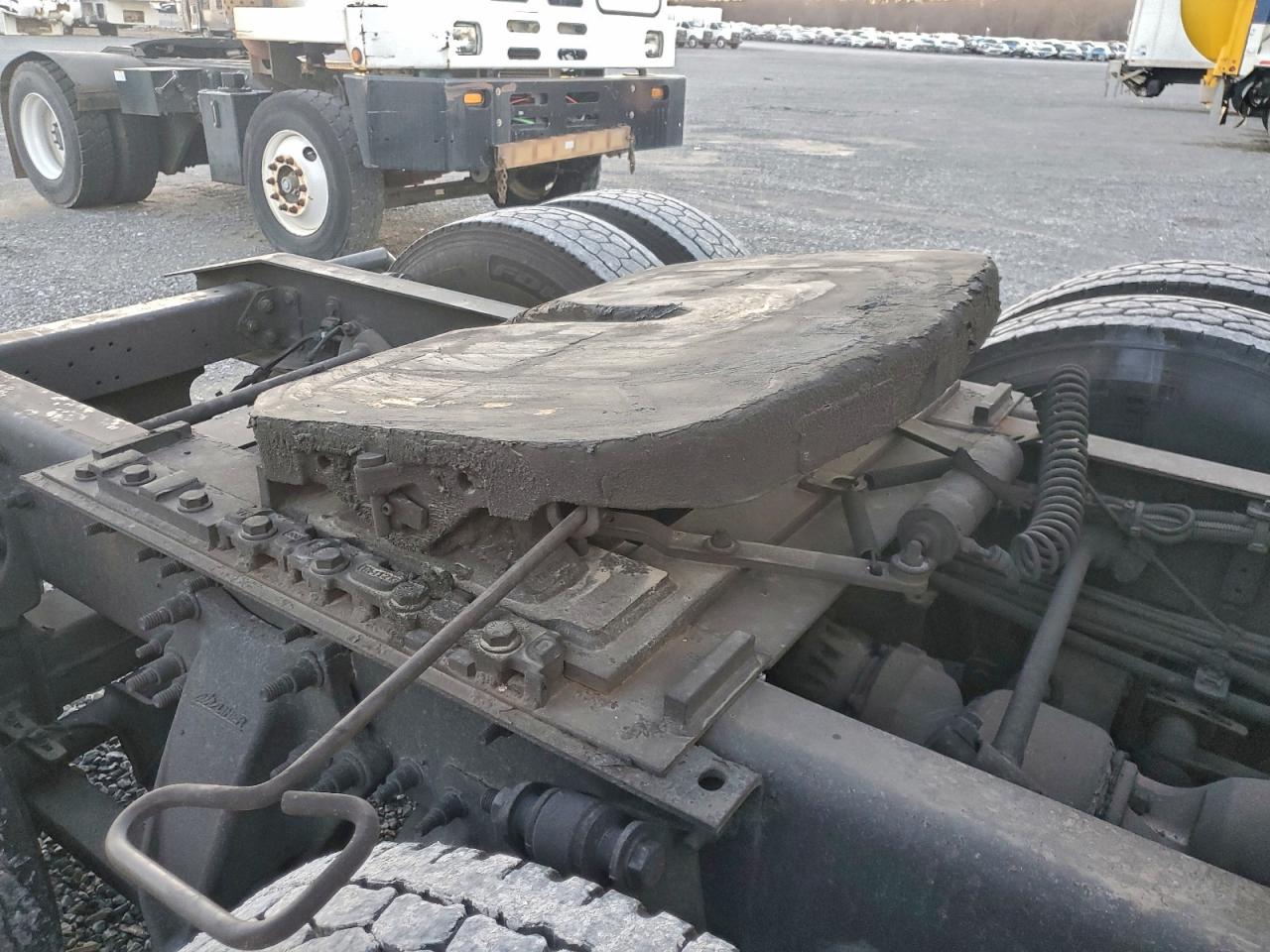 Freightliner Cascadia Image 10