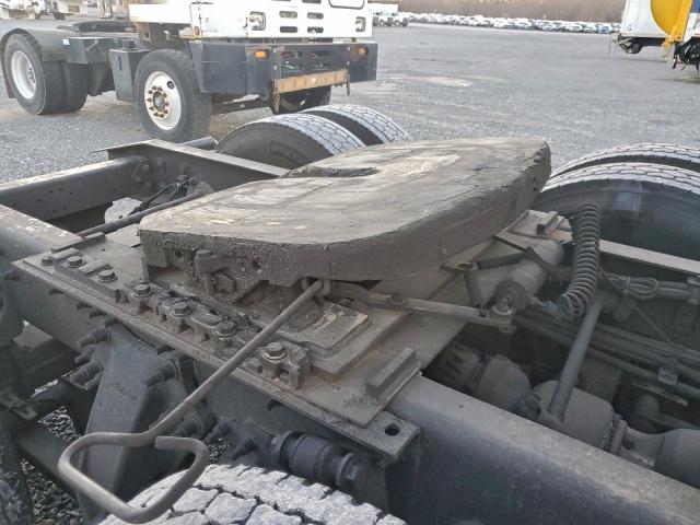 Freightliner Cascadia Image 10