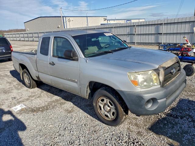Toyota Tacoma Access Cab Image 4
