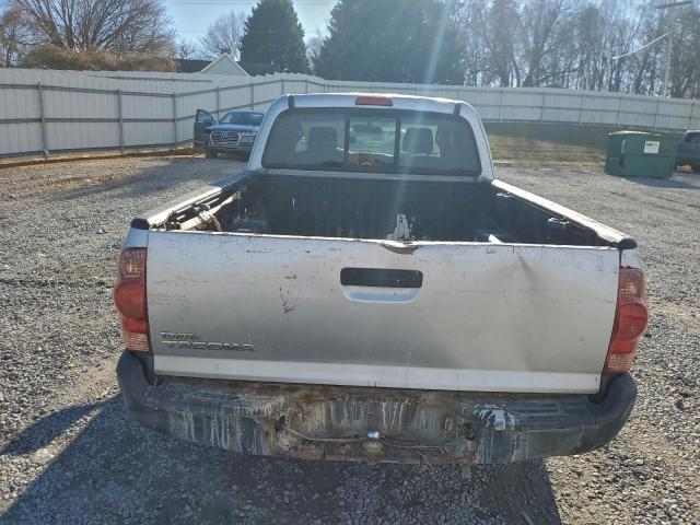 Toyota Tacoma Access Cab Image 3
