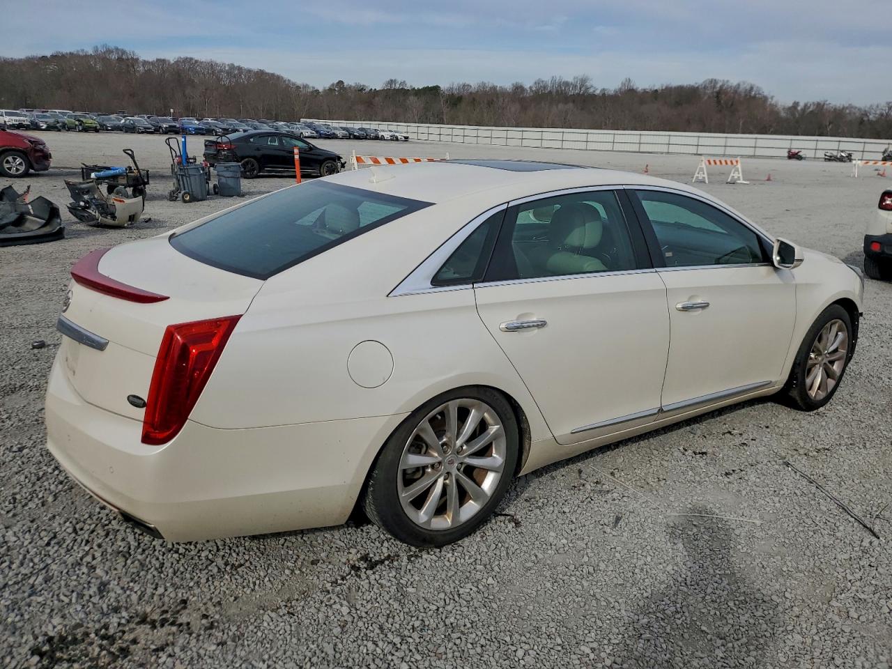 Cadillac XTS Luxury Collection Image 4