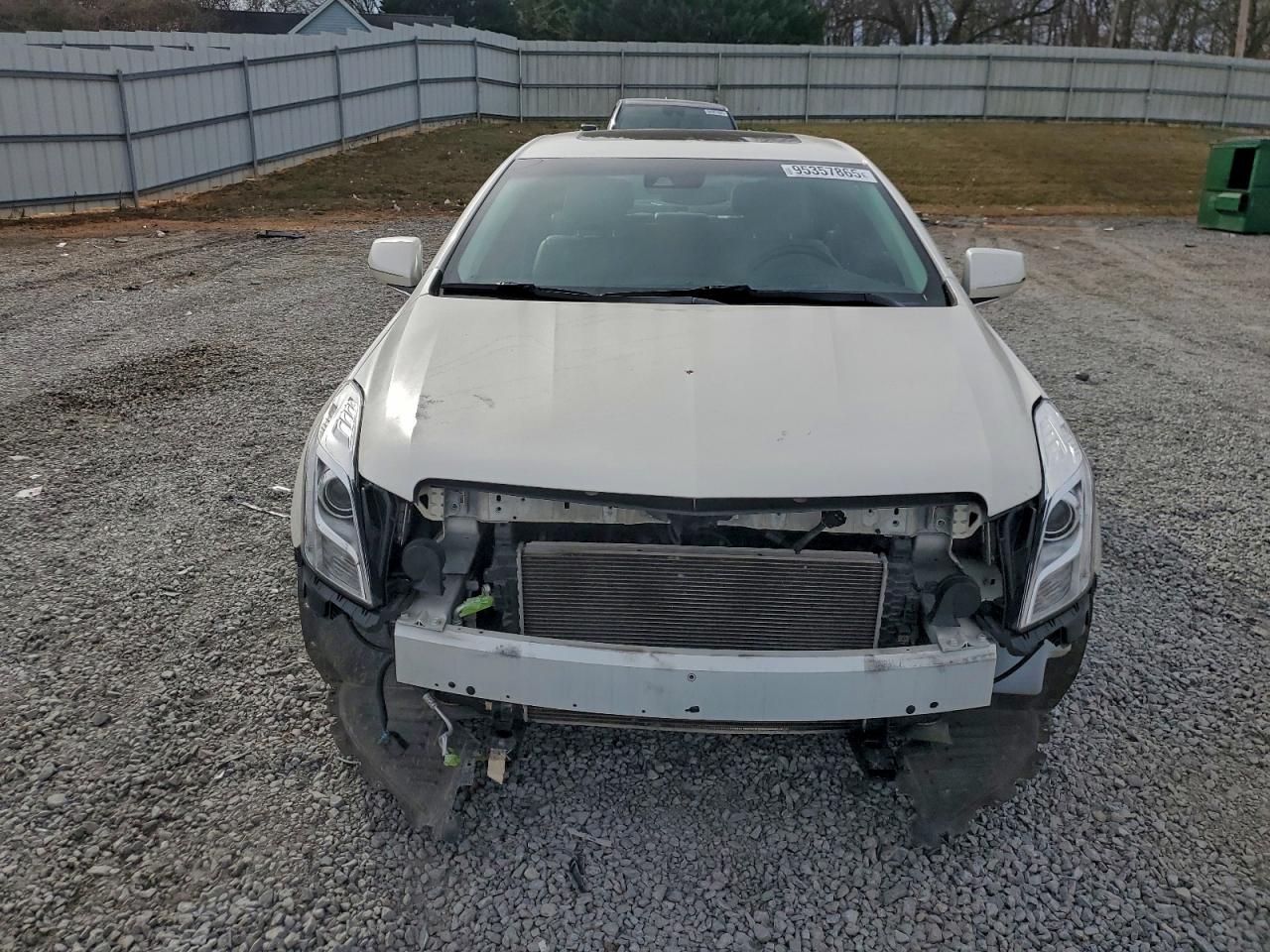 Cadillac XTS Luxury Collection Image 5