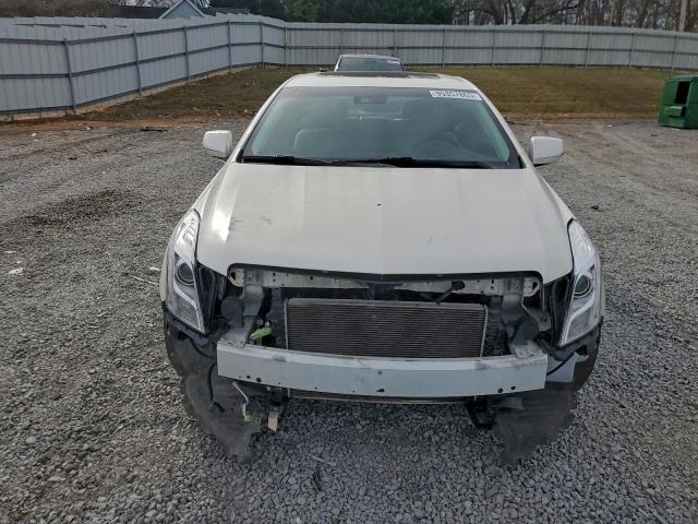 Cadillac XTS Luxury Collection Image 5