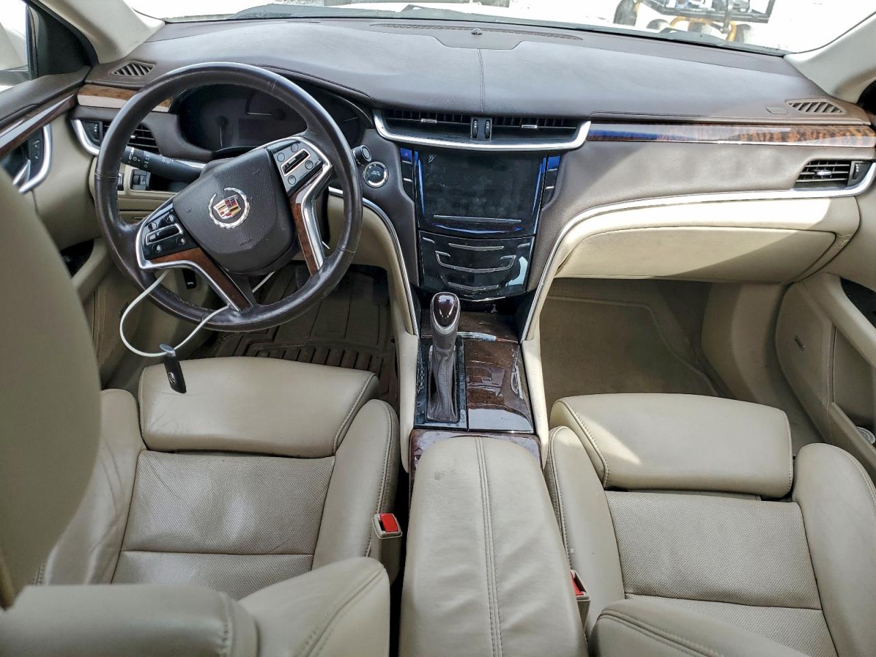 Cadillac XTS Luxury Collection Image 8