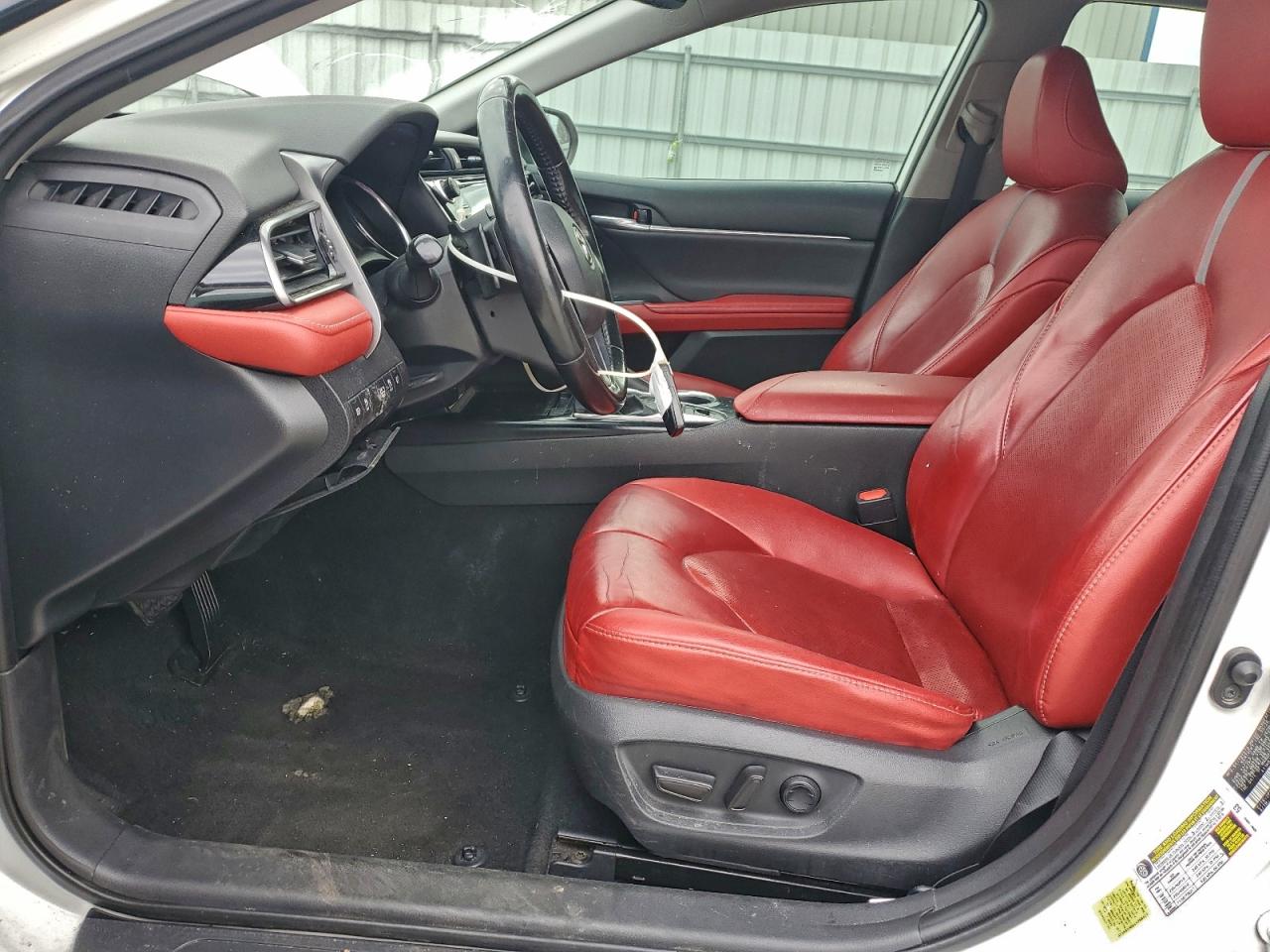 Toyota Camry Xse Image 12