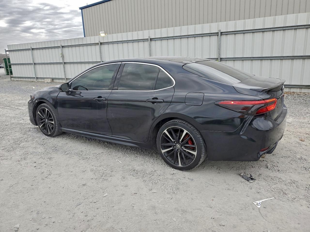 Toyota Camry Xse Image 3