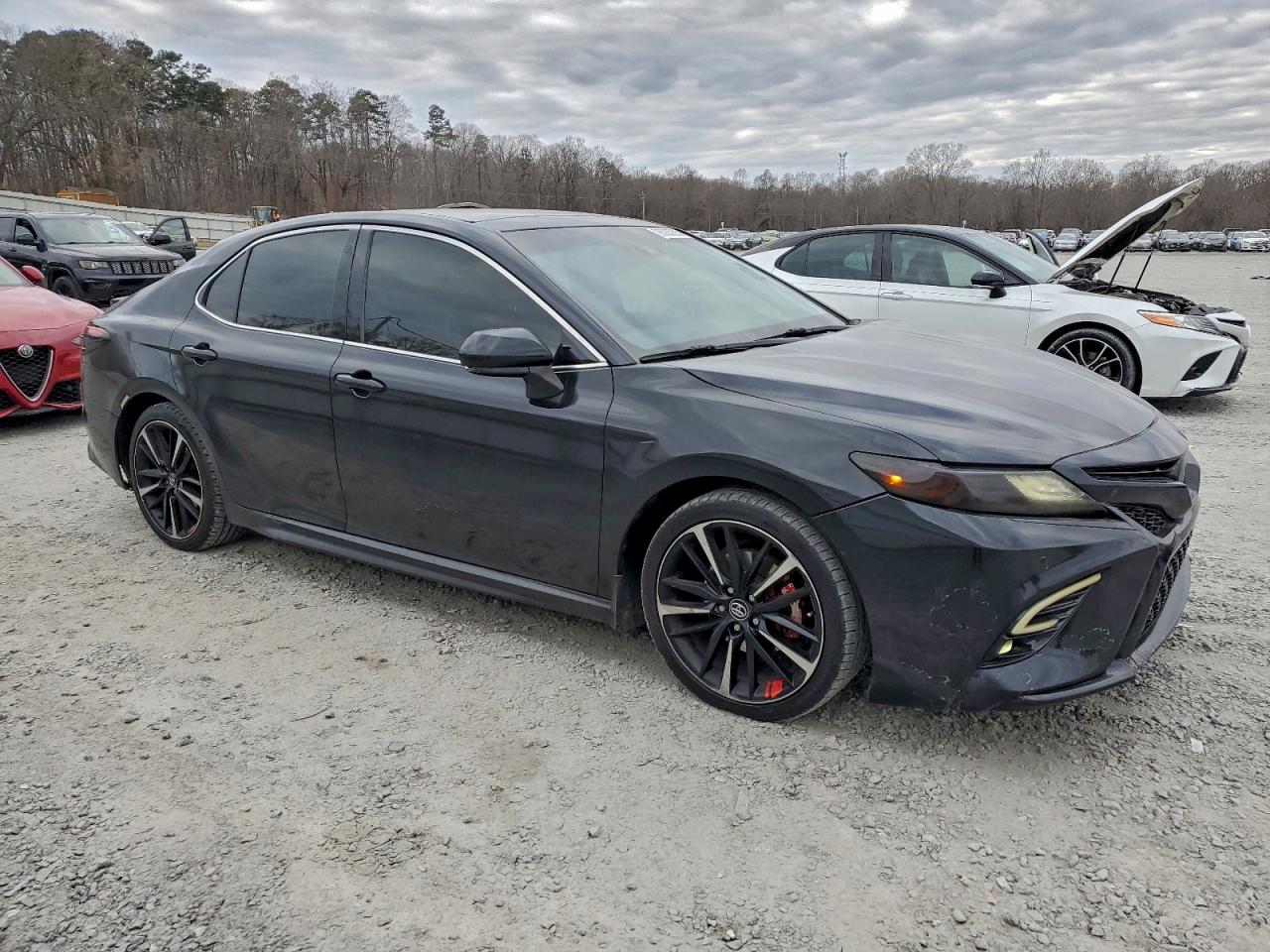 Toyota Camry Xse Image 9