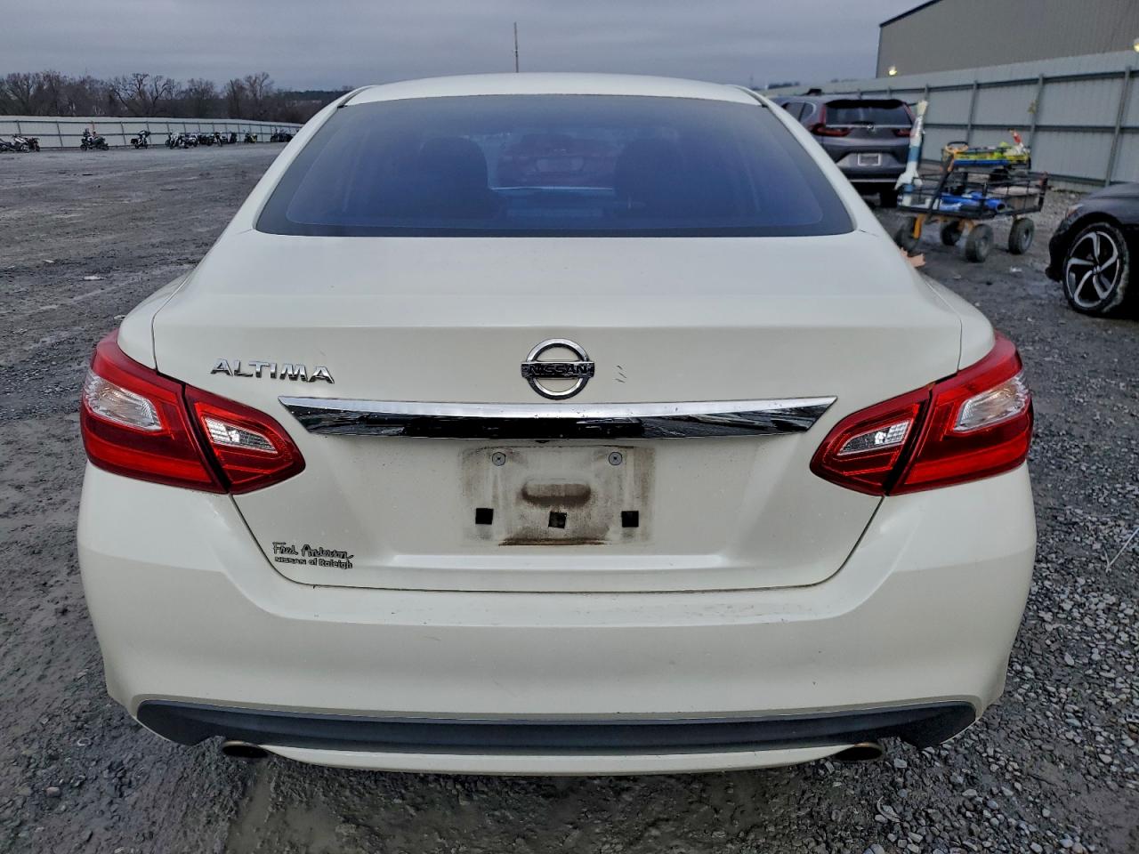 Nissan Altima 2.5 Image 12