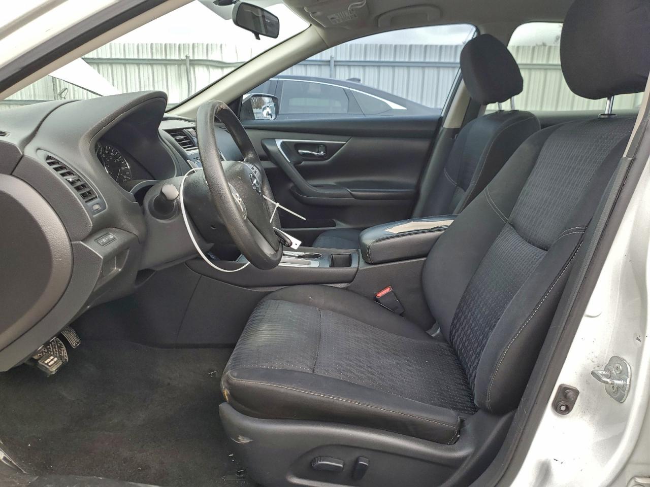 Nissan Altima 2.5 Image 11