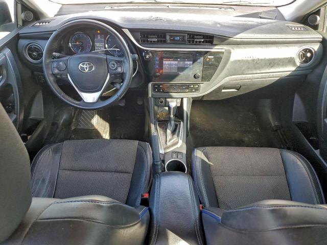 Toyota Corolla L Image 12