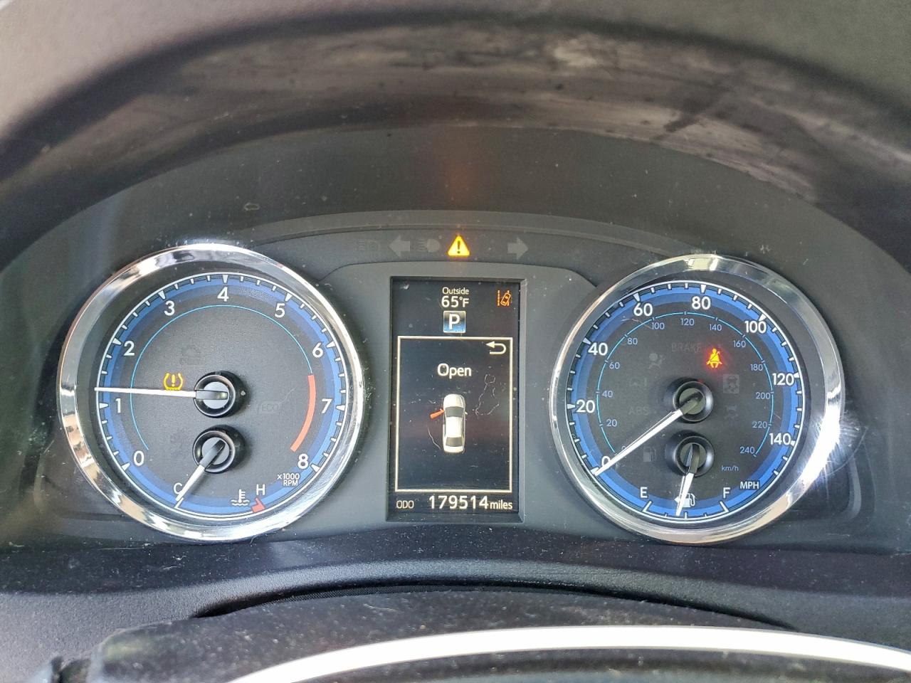 Toyota Corolla L Image 11