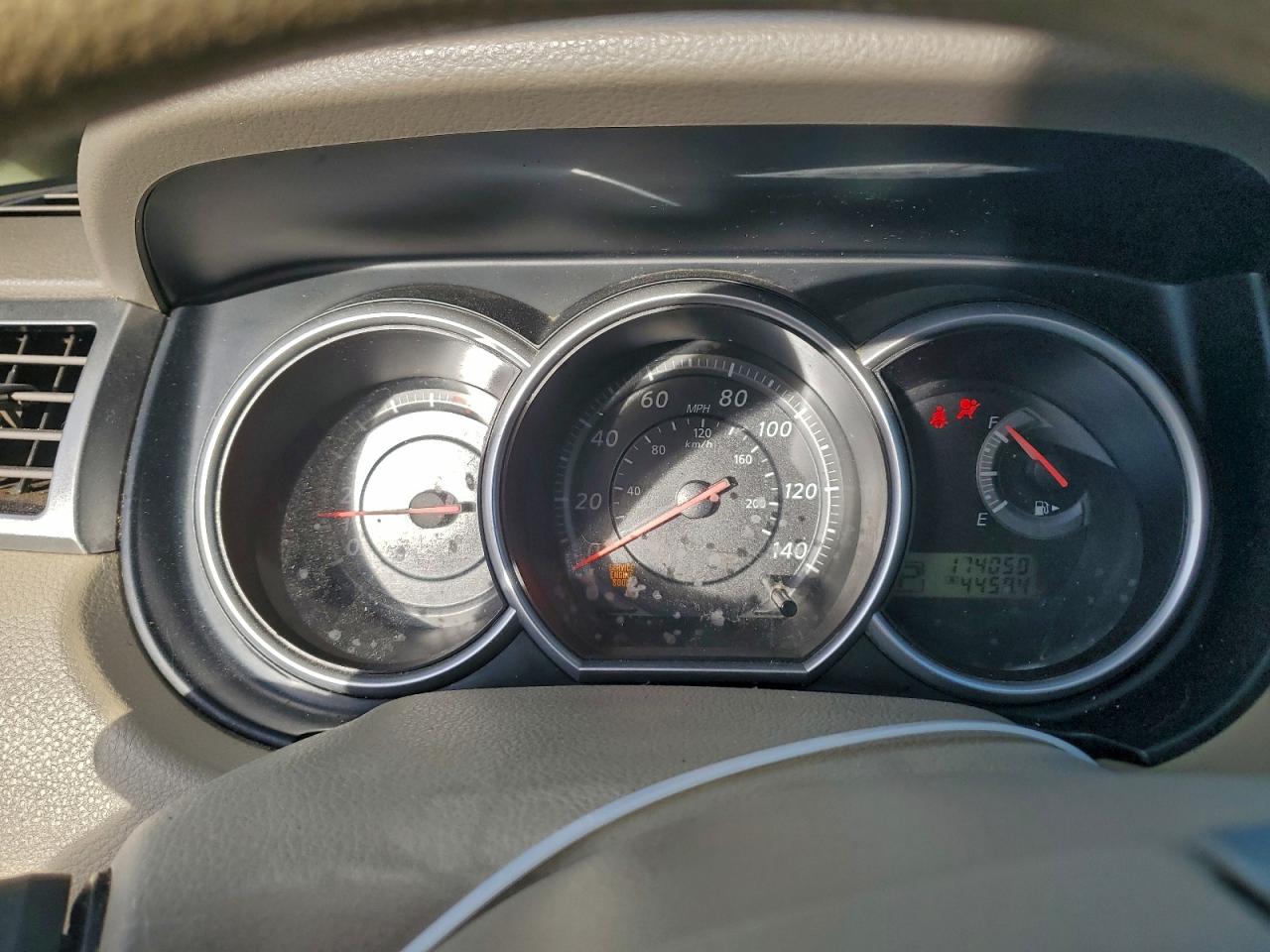 Nissan Versa S Image 11