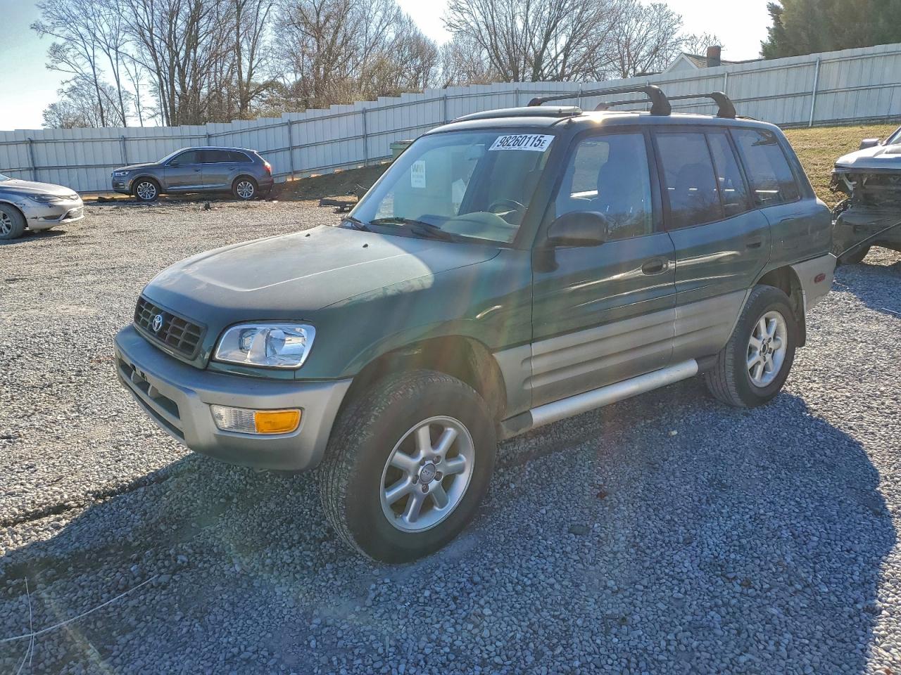 Toyota RAV4 Image 1