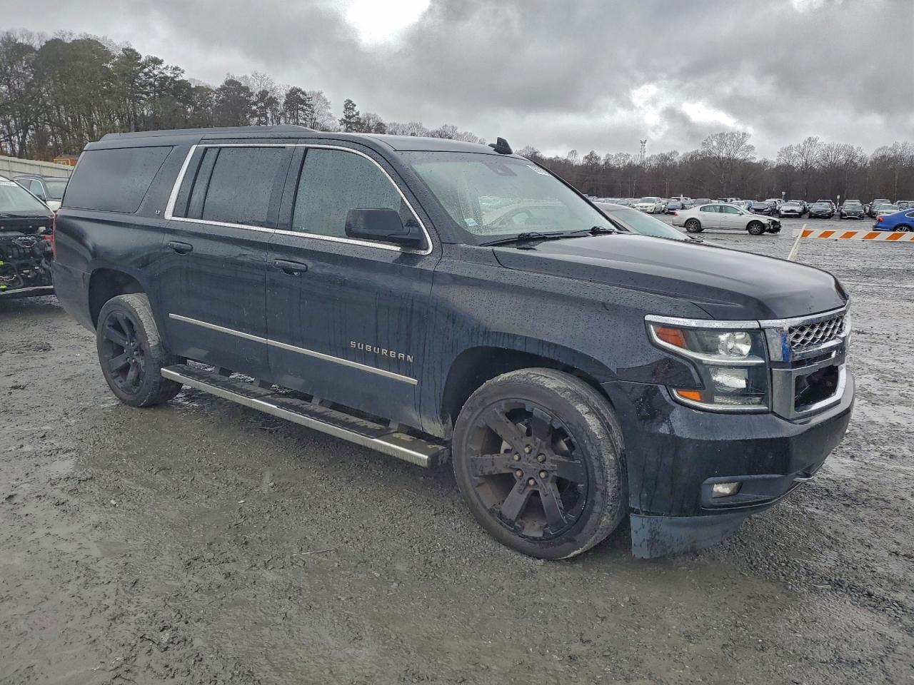 Chevrolet Suburban K1500 Lt Image 6