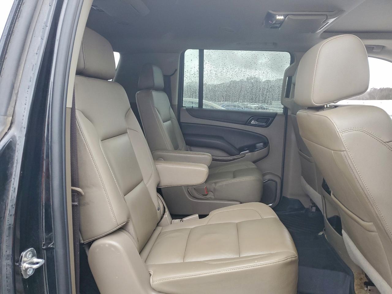 Chevrolet Suburban K1500 Lt Image 13