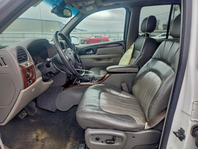 GMC Envoy Image 8