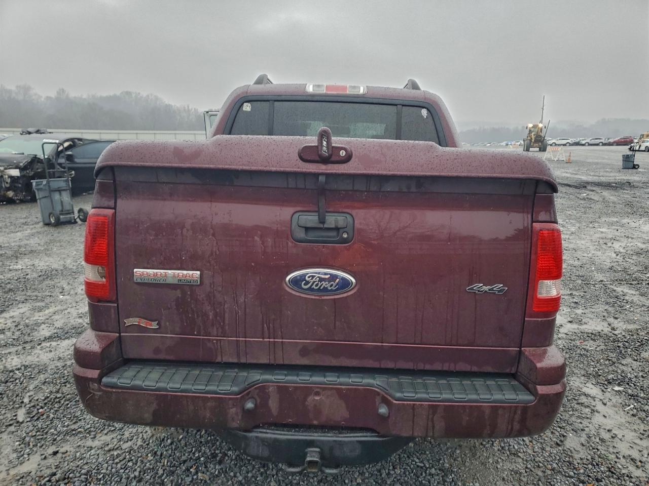 Ford Explorer Limited Image 6