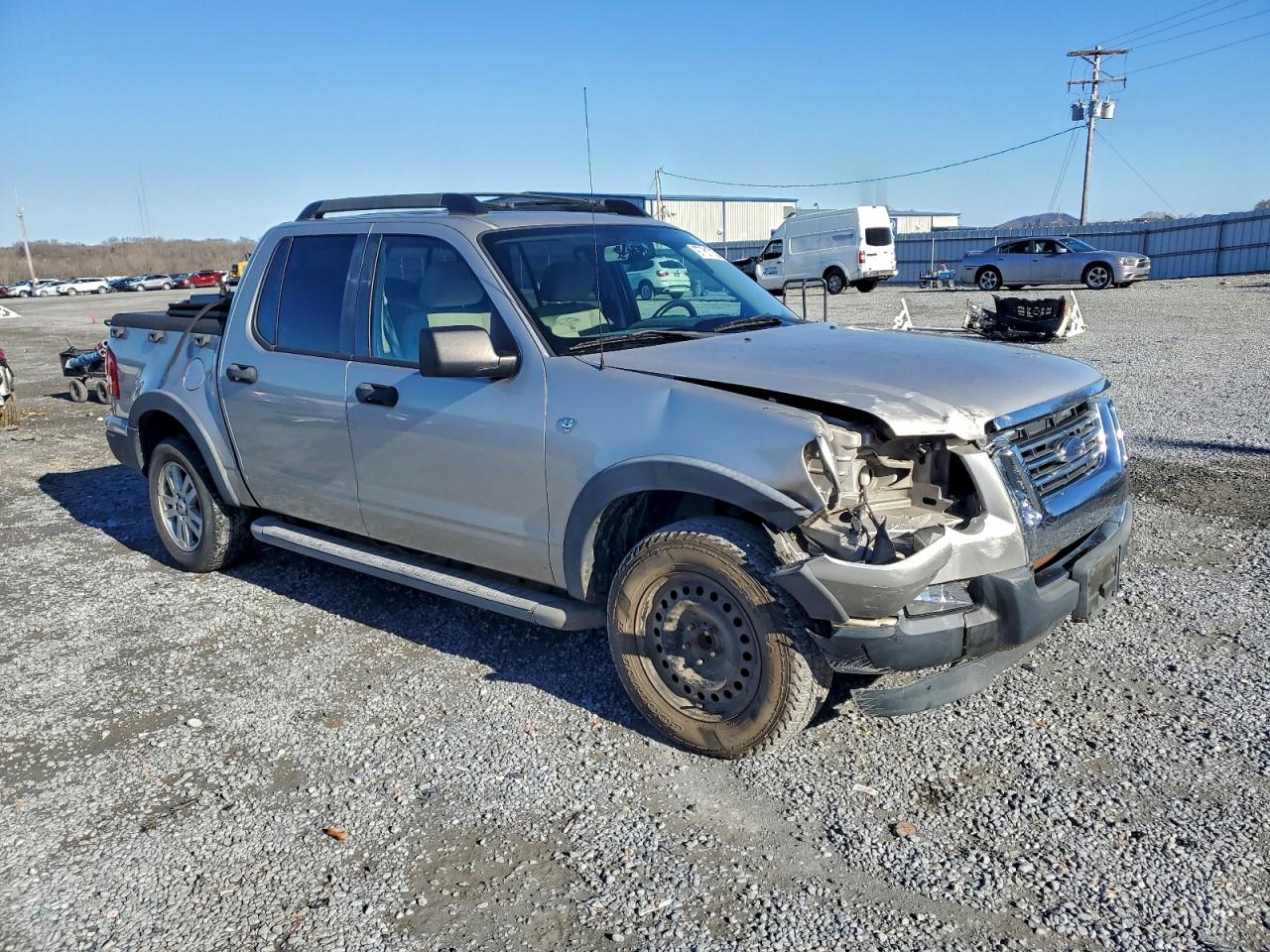 Ford Explorer Xlt Image 8