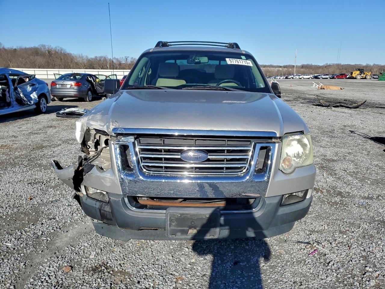 Ford Explorer Xlt Image 4