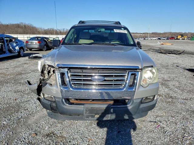 Ford Explorer Xlt Image 4