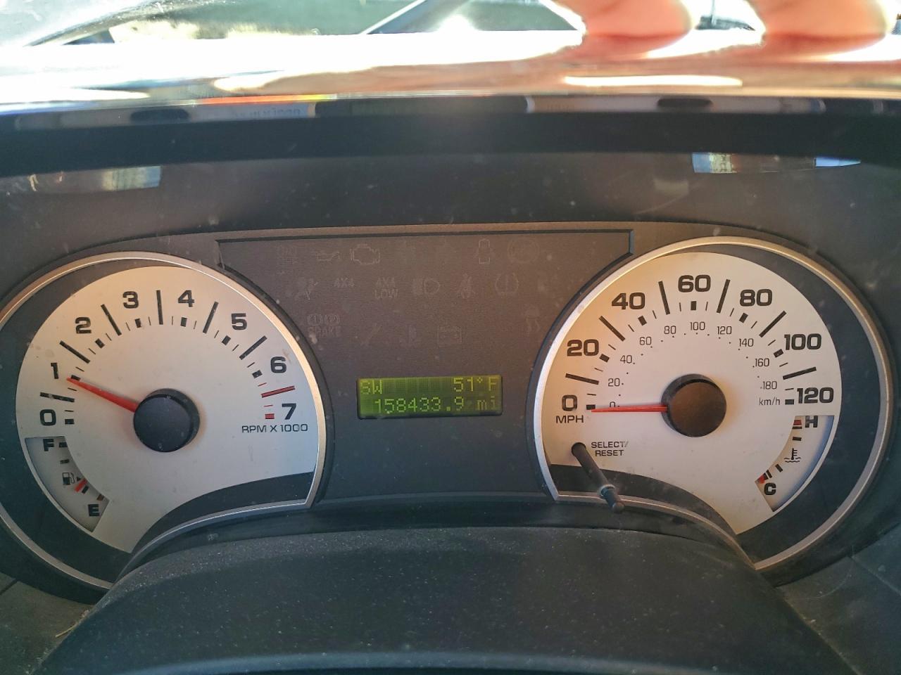 Ford Explorer Xlt Image 2