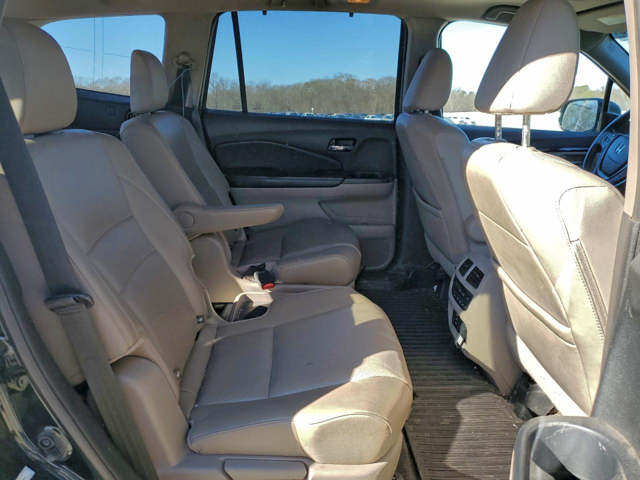 Honda Pilot Elite Image 4