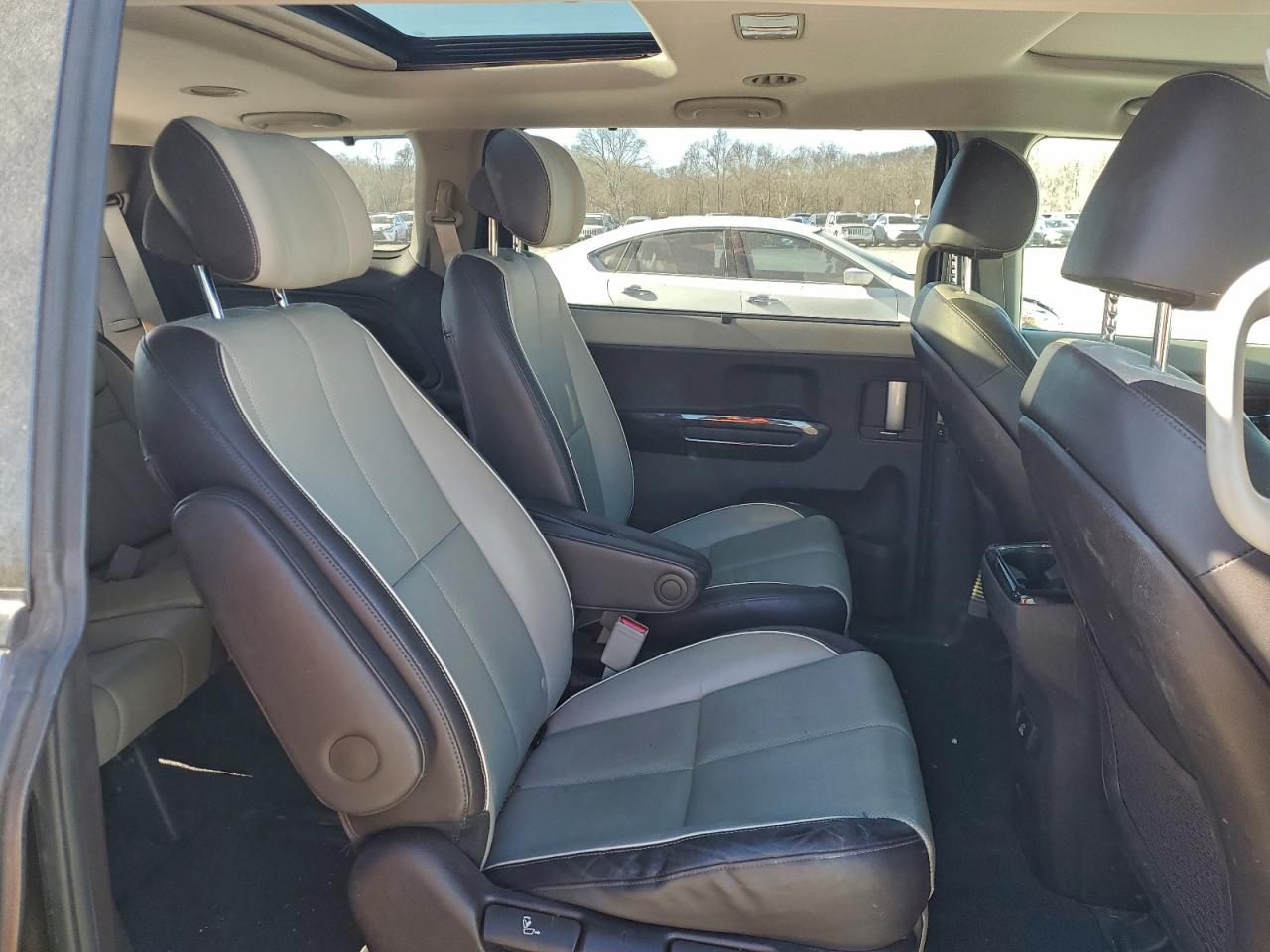 Kia Sedona Sxl Image 5