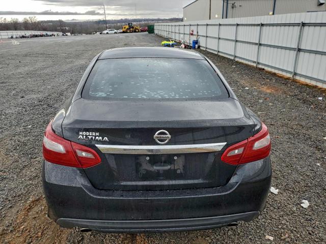 Nissan Altima 2.5 Image 3