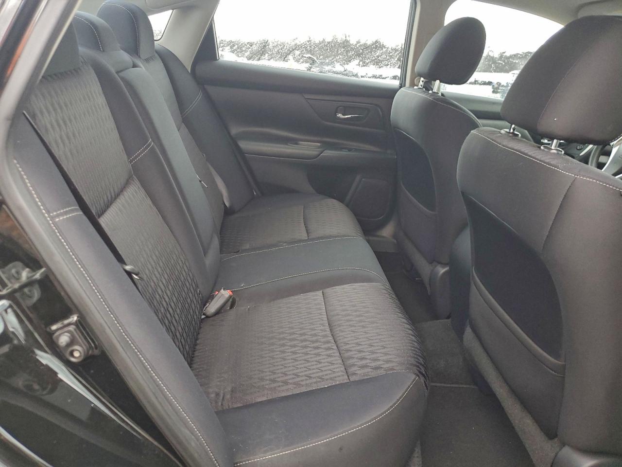 Nissan Altima 2.5 Image 4