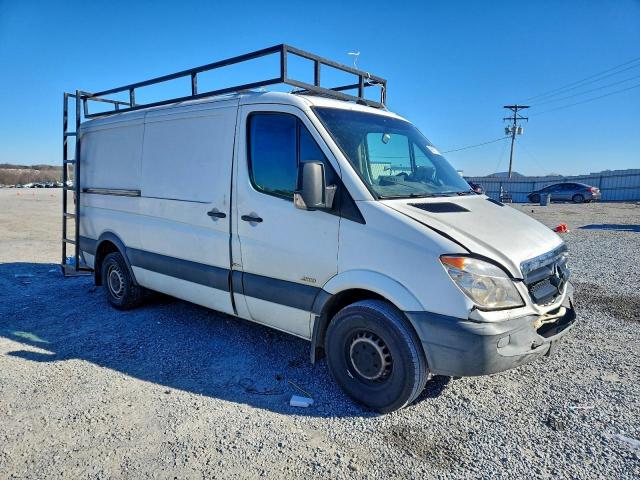 Mercedes-Benz Sprinter 2500 Image 12