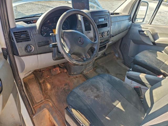 Mercedes-Benz Sprinter 2500 Image 4