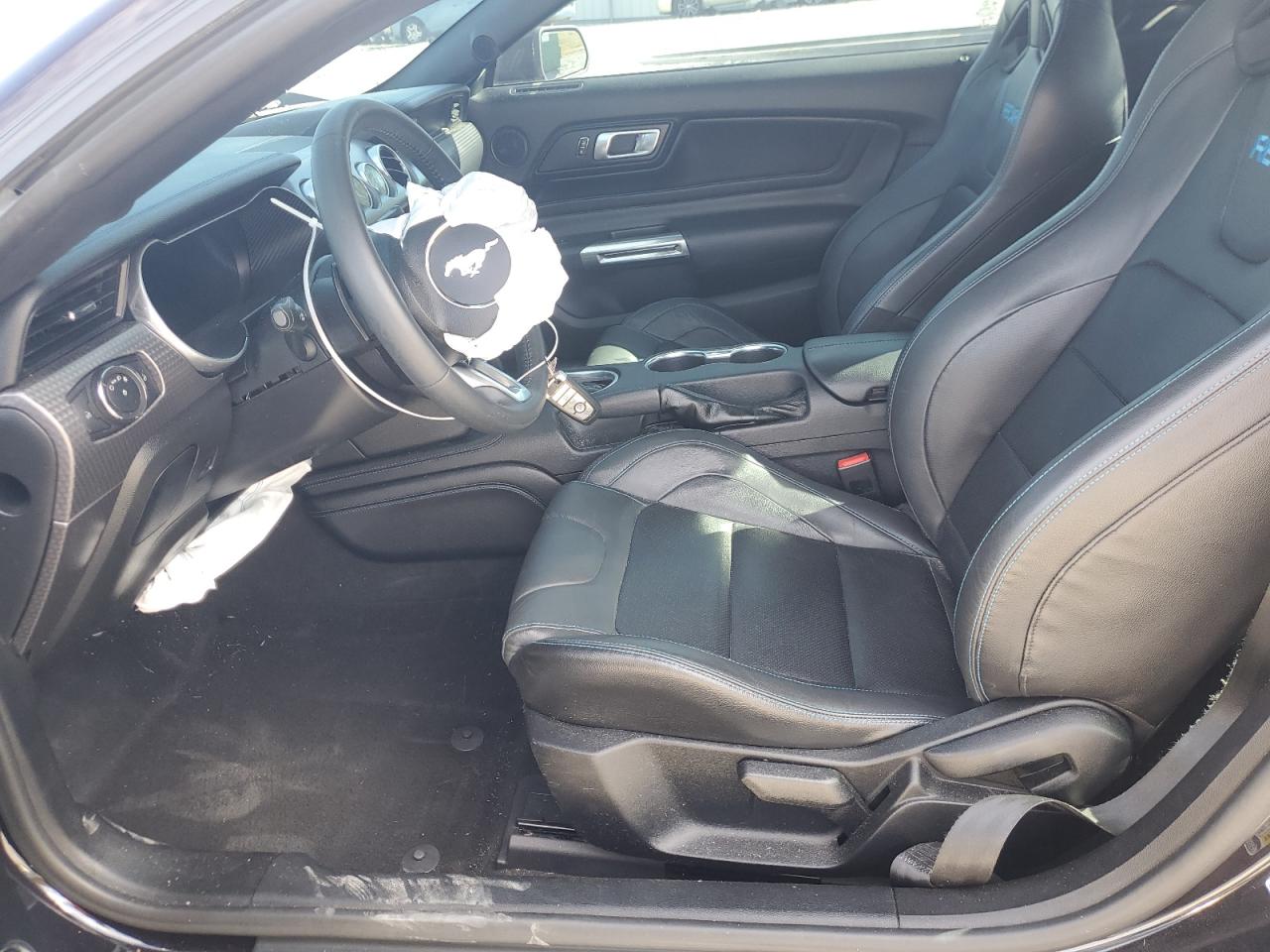 Ford Mustang Image 7