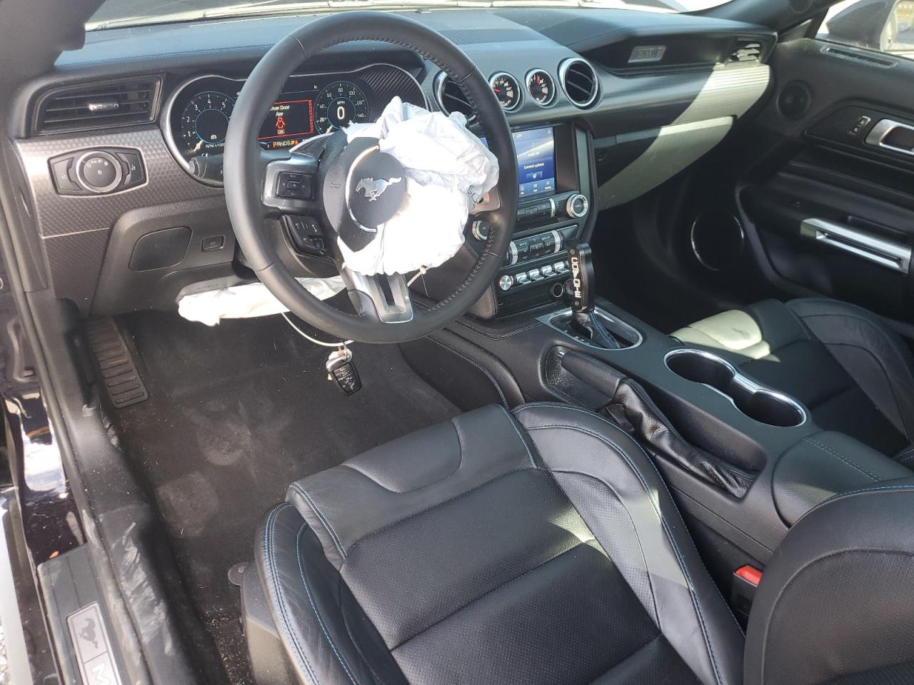 Ford Mustang Image 8