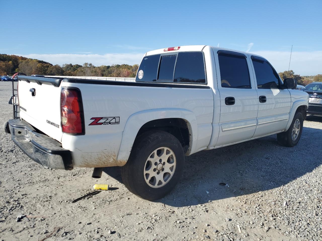 Chevrolet Silverado K1500 Image 3