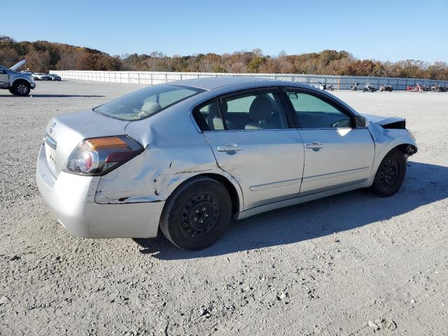 Nissan Altima Base Image 2