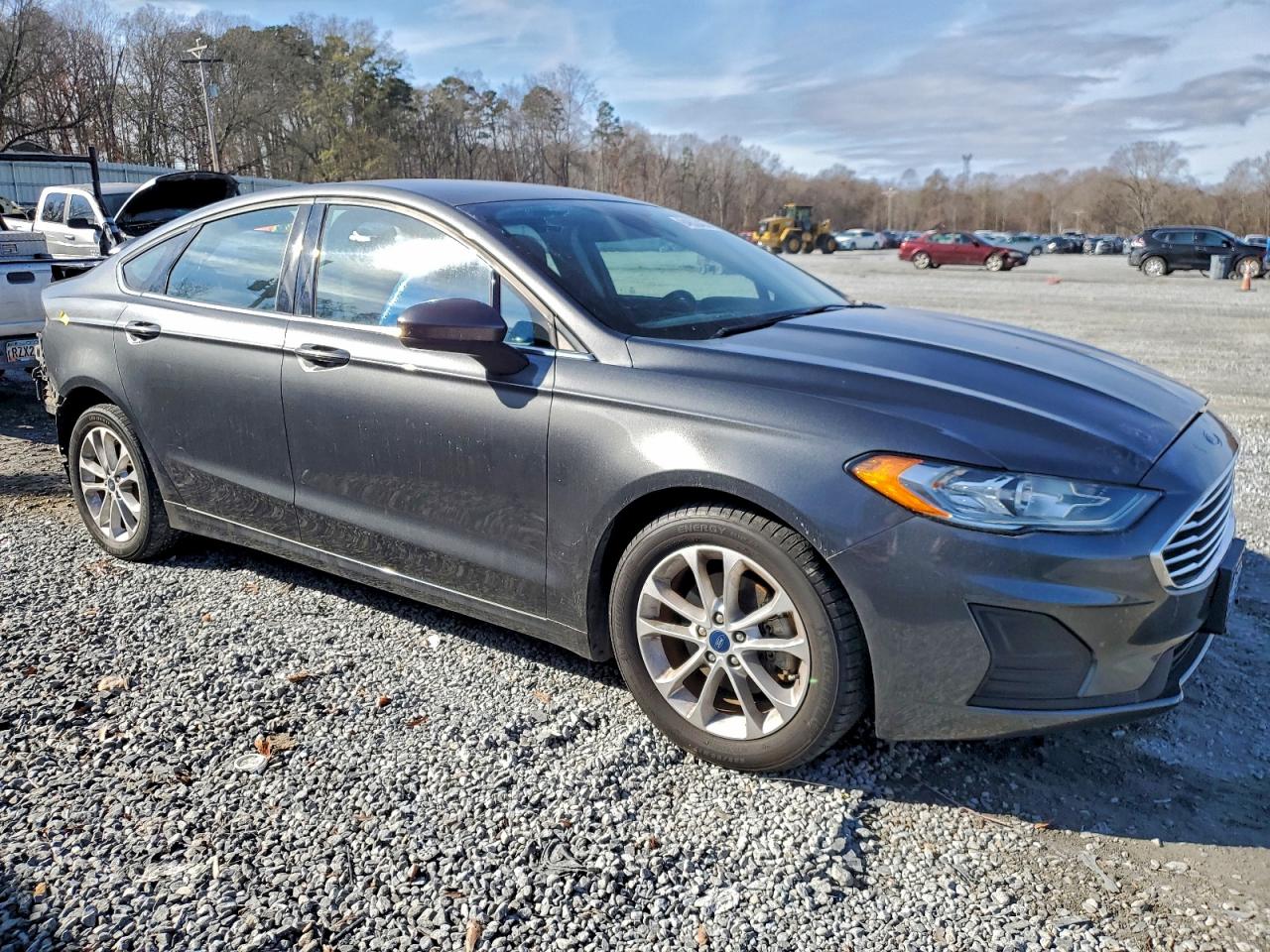 Ford Fusion Se Image 11