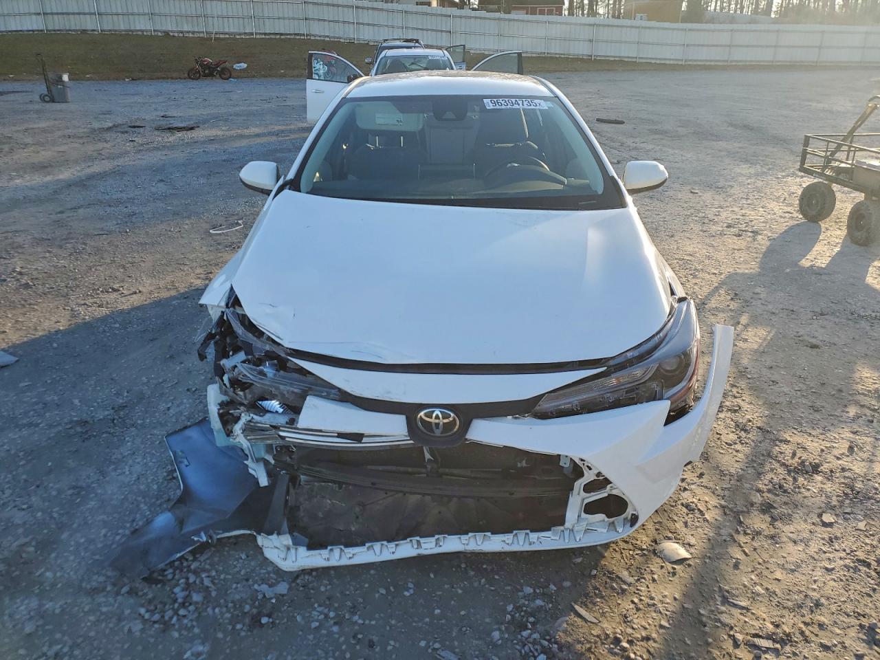 Toyota Corolla Le Image 2